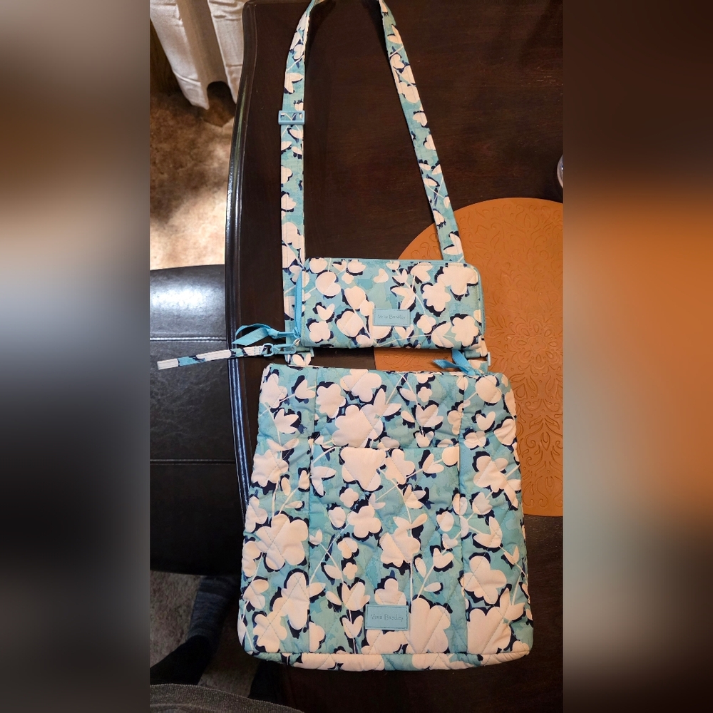 Cut Vines Cool Patterned Vera Bradley Purse And Wallet Combo Nylon Material